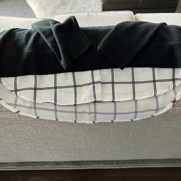 Sweater/Shirt - Picture 4 of 4